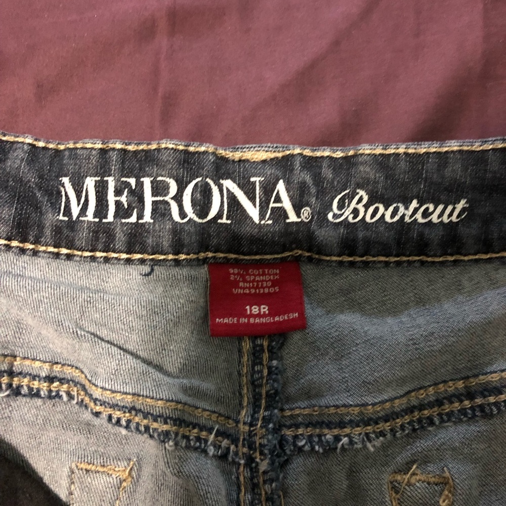 Boot cut jeans